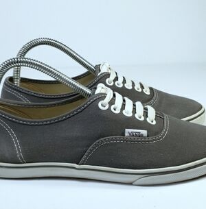 Vans Off The Wall Classic Skate Shoes Sneaker